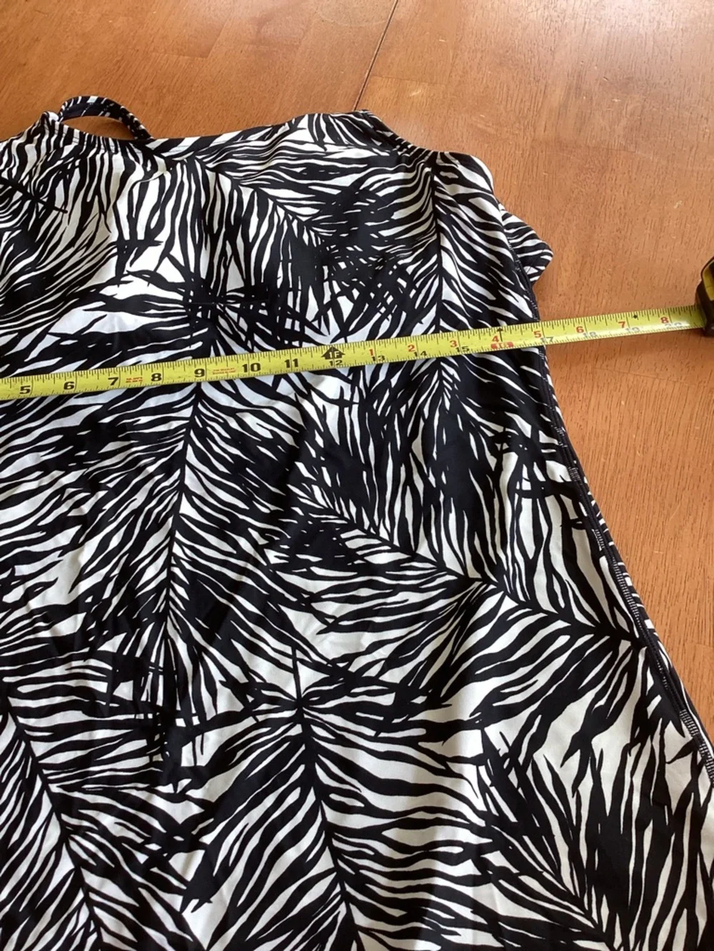 Athleta Black and White Athletic Swim Dress size 38 D/DD - no bottoms
